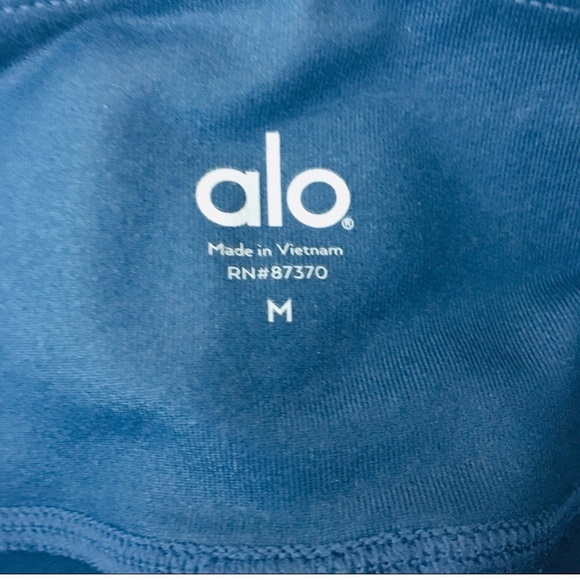 Alo Yoga Show Off Blue Mesh leggings - Picture 5 of 9